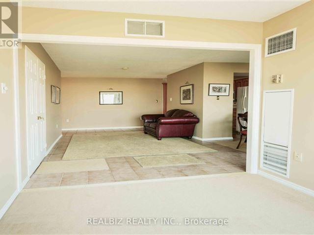 The Crown West - 1610 20 Cherrytree Drive - photo 3