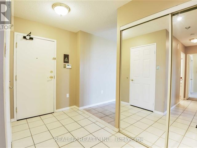 The Crown West - 1610 20 Cherrytree Drive - photo 2