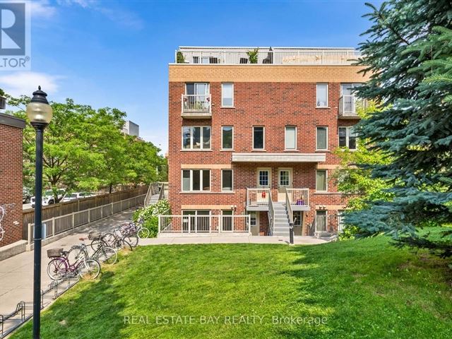 Brownstones on Wallace - 119 30 Elsie Lane - photo 1