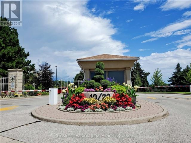 Gates of Guildwood - 1115 20 Guildwood Parkway - photo 1