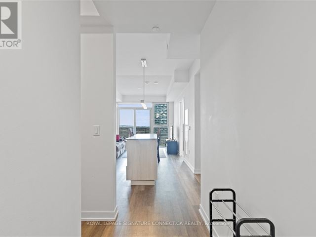 Lighthouse East Tower - 1411 20 Richardson Street - photo 2