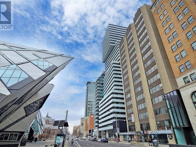 Exhibit Residences - 2105 200 Bloor Street West - photo 2