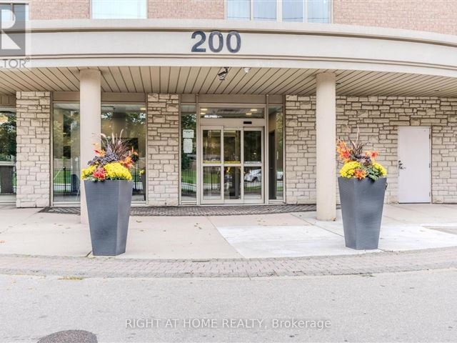 Compass Creek - 704 200 Burnhamthorpe Road East - photo 2