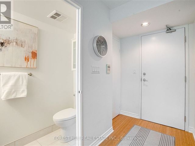 Mystic Pointe - Skylofts 2 - 212 200 Manitoba Street - photo 3