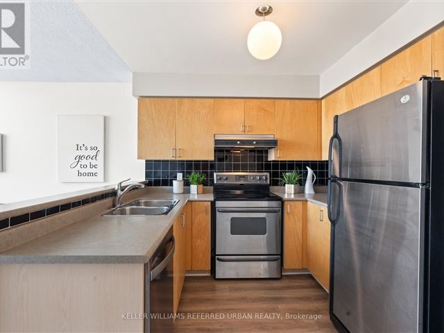 Mystic Pointe - Skylofts 2 - 534 200 Manitoba Street - photo 3