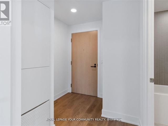 The Parker - 2809 200 Redpath Avenue - photo 2