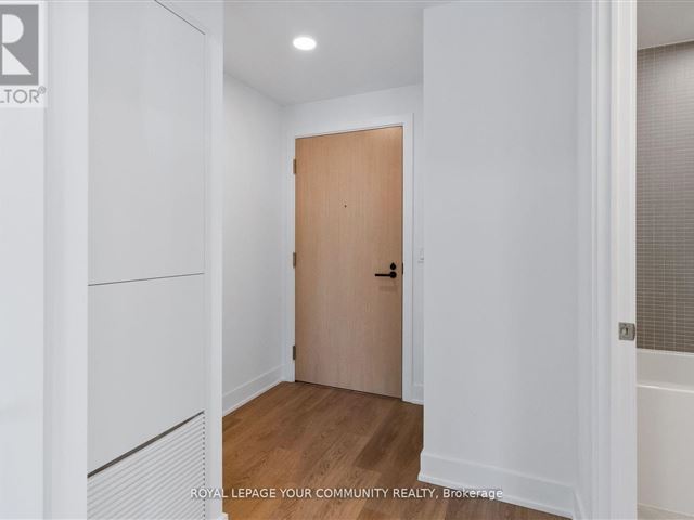 The Parker - 2509 200 Redpath Avenue - photo 2