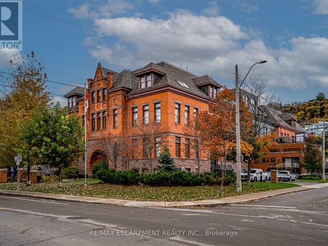 Stinson School Lofts - 104 200 Stinson Street - photo 2