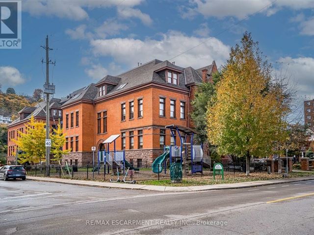 Stinson School Lofts - 104 200 Stinson Street - photo 2