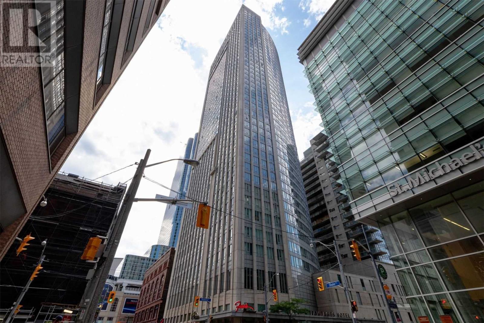 200 Victoria Street, Unit 1008, Toronto — For rent @ $2,000 | CondoDork.com