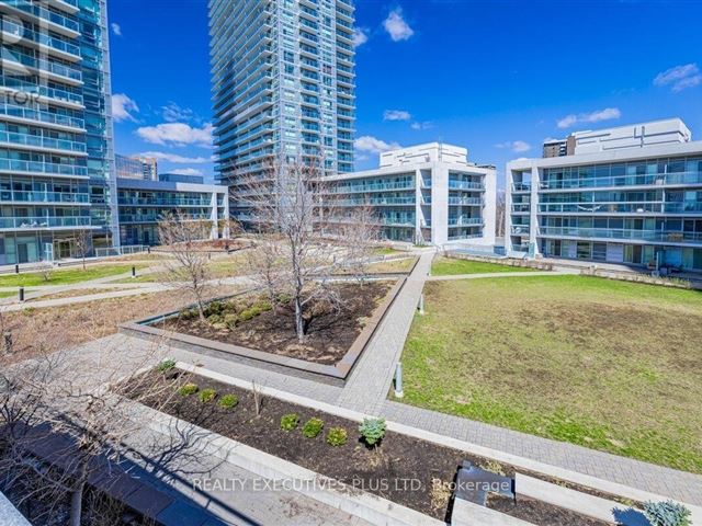 Ultra at Herons Hill - 404 2015 Sheppard Avenue East - photo 1