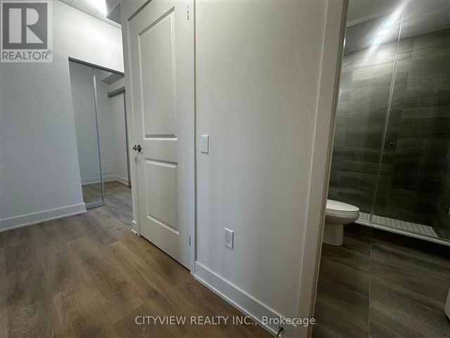 Keystone by Kaneff - 1002 202 Burnhamthorpe Road East - photo 2