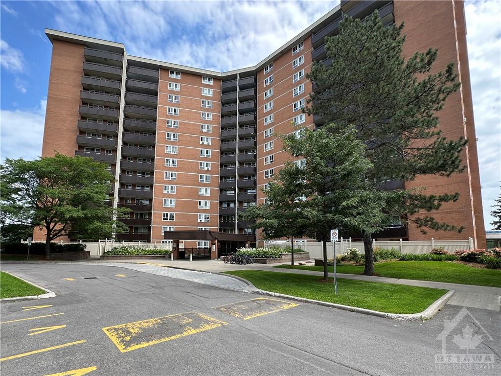 2020 Jasmine Crescent, Unit 810, Ottawa — For sale @ $318,000 ...