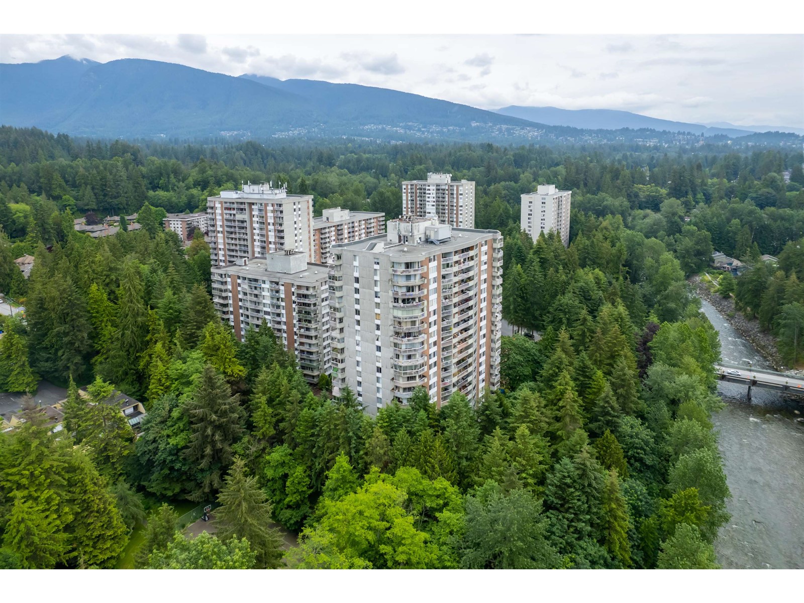 2024 Fullerton Avenue Unit 906 North Vancouver District For Sale   2024 Fullerton Avenue North Vancouver British Columbia V7p3g4 R2702655 1 