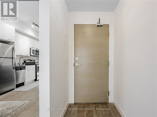 Carmelina Condos - 614 2055 Danforth Avenue - photo 3