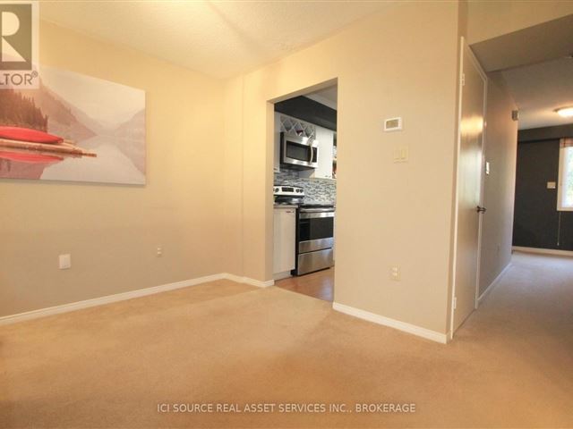 2075 Walkers Line, Unit 246, Burlington — For rent @ $3,000 | CondoDork.com