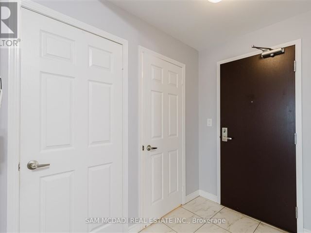 Wide Suites - 3301 208 Enfield Place - photo 3