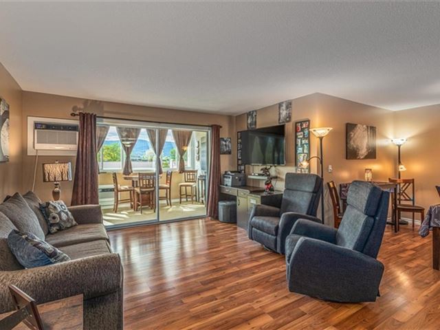 2085 Gordon Drive, Unit 203, Kelowna — For sale @ $360,000 | CondoDork.com