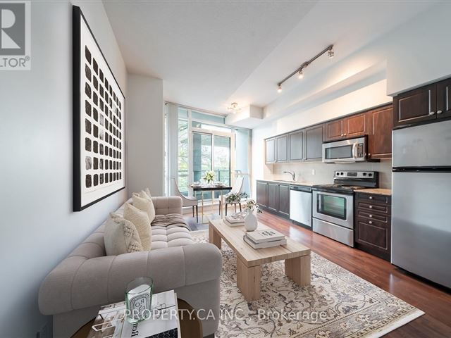 Neptune | Neptune 2 At Waterpark City - 271 215 Fort York Boulevard - photo 1