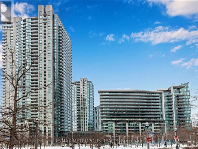 Neptune | Neptune 2 At Waterpark City - 678 215 Fort York Boulevard - photo 2