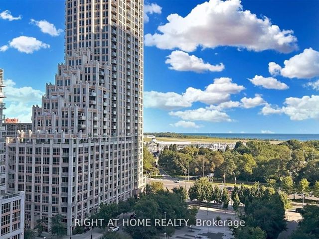 Neptune | Neptune 2 At Waterpark City - 1165 215 Fort York Boulevard - photo 1