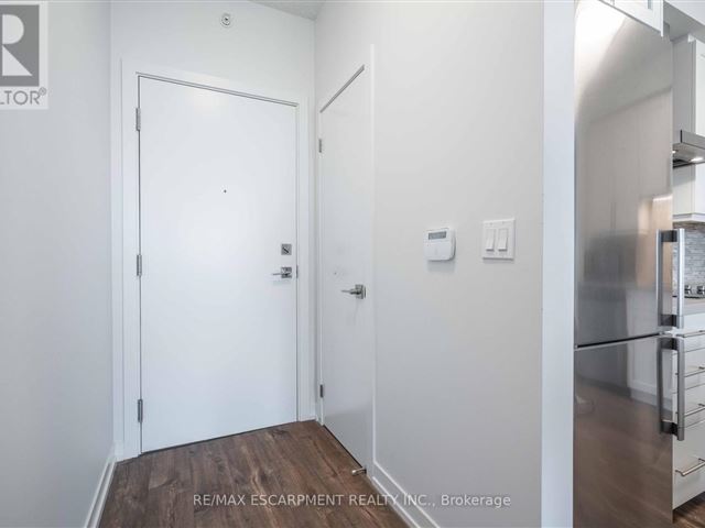 Paradigm Condos - 1702 2087 Fairview Street - photo 2