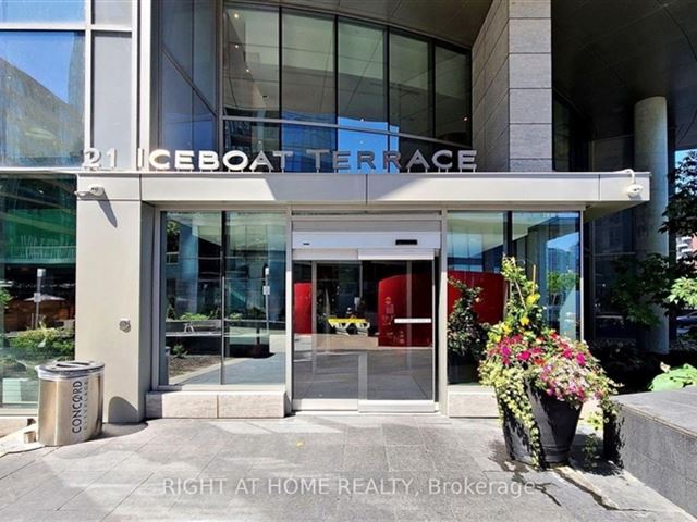 Parade 2 - Cityplace - 4510 151 Dan Leckie Way - photo 2