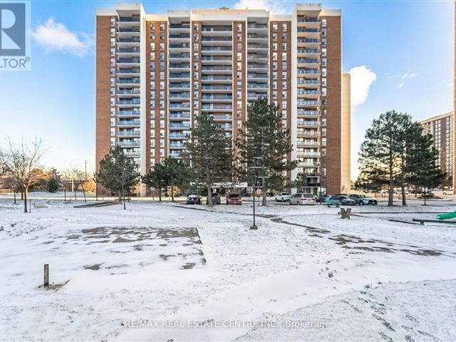 Fraser Towers - 1808 21 Knightsbridge Road - photo 1