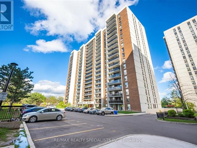 Fraser Towers - 1904 21 Knightsbridge Road - photo 2