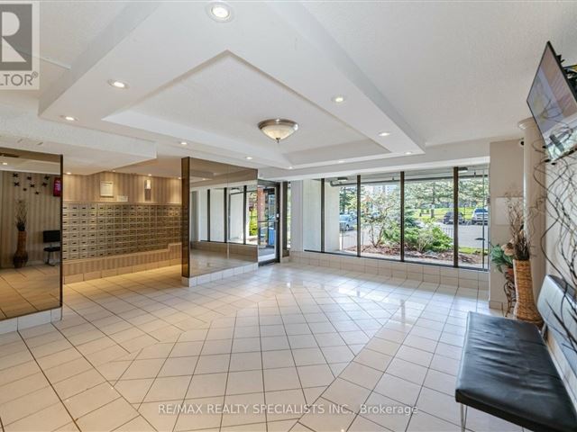 Fraser Towers - 1904 21 Knightsbridge Road - photo 3