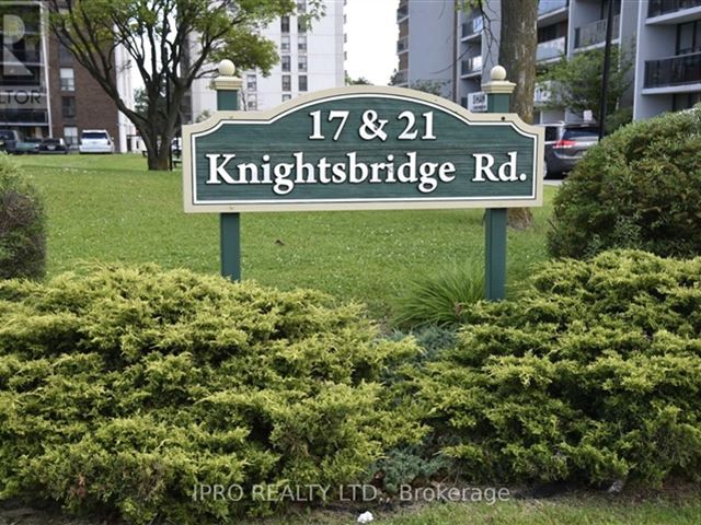 Fraser Towers - 1808 21 Knightsbridge Road - photo 3