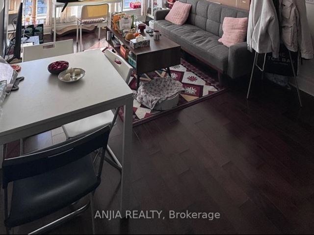 Rouge Bijou - 608 1 Upper Duke Crescent - photo 2