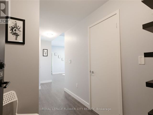 Trafalgar Landing - 112 210 Sabina Drive - photo 3