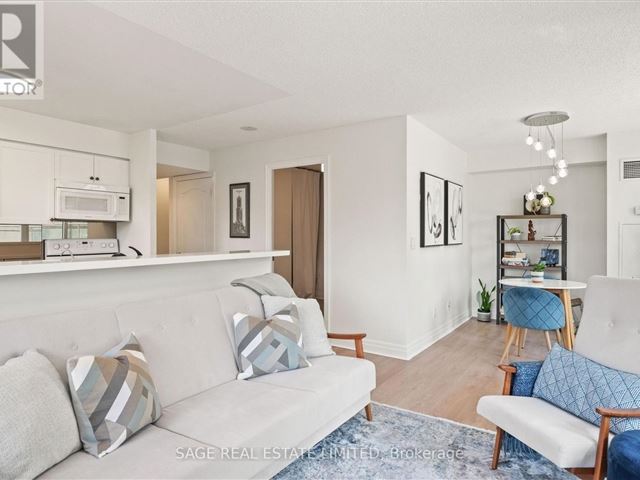 Voyager II at Waterview - 203 2119 Lake Shore Boulevard West - photo 2