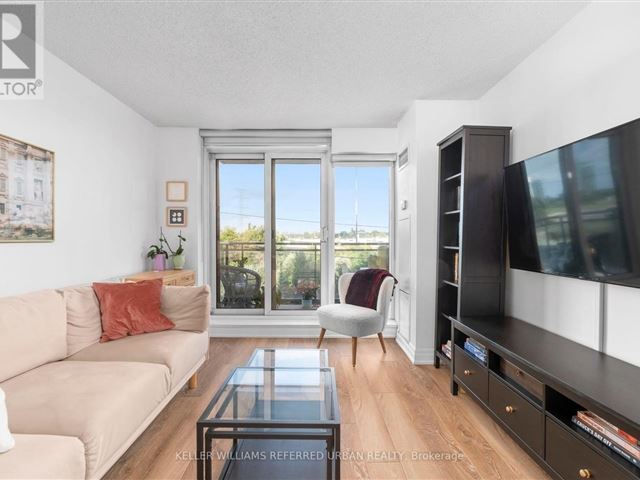 Voyager I at Waterview - 604 2121 Lake Shore Boulevard West - photo 2