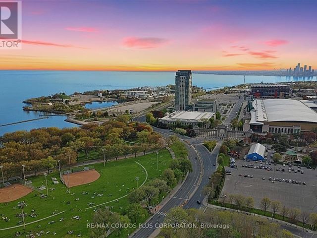 Neptune | Neptune 2 At Waterpark City - 3609 215 Fort York Boulevard - photo 1