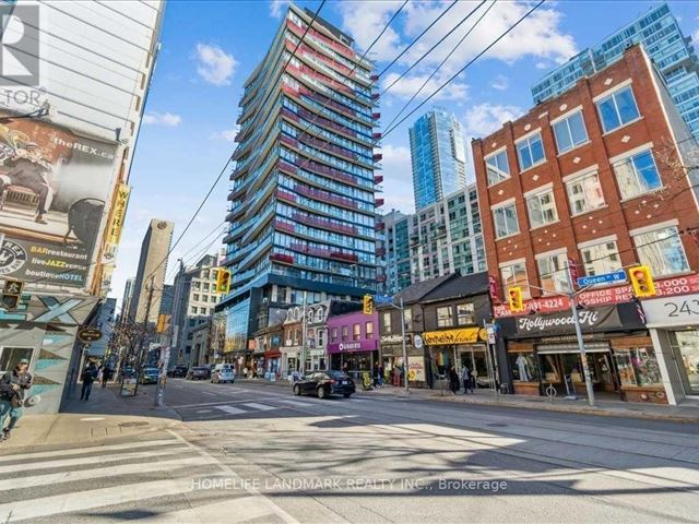 Smart House - 702 215 Queen Street West - photo 1