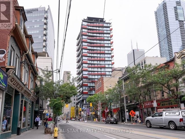 Smart House - 601 215 Queen Street West - photo 1