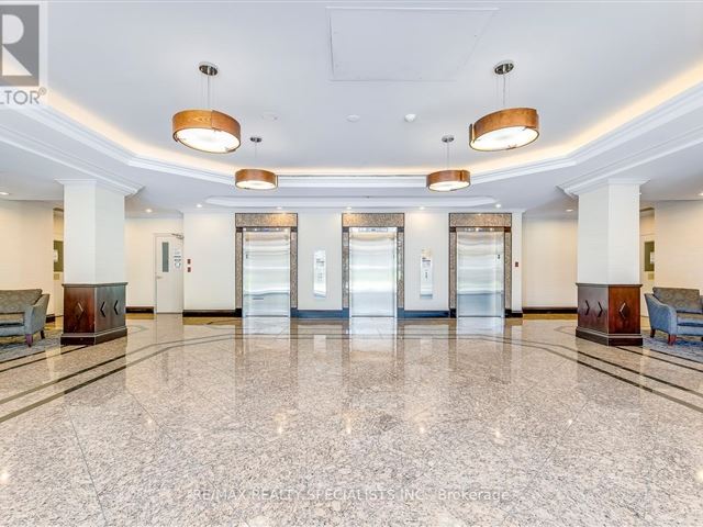 Eagle Ridge - 209 2155 Burnhamthorpe Road West - photo 3