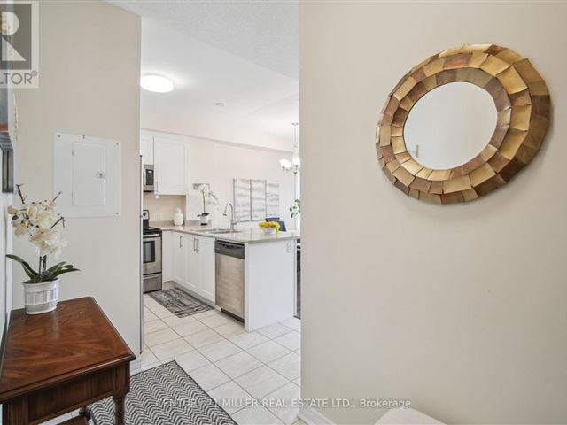 The Renaissance Oak Park - 308 216 Oak Park Boulevard - photo 3