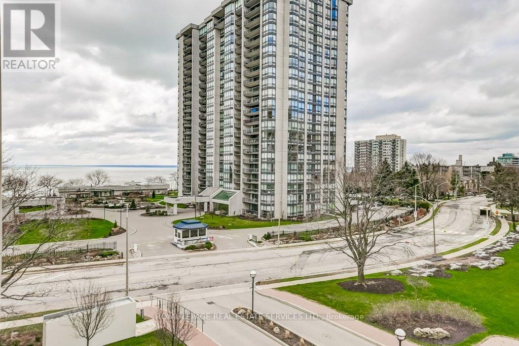 2185 Marine Drive, Unit 505, Oakville — For sale @ $959,500 | CondoDork.com