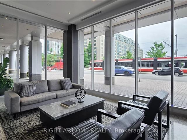 Waterclub 3 - 2409 218 Queens Quay West - photo 2