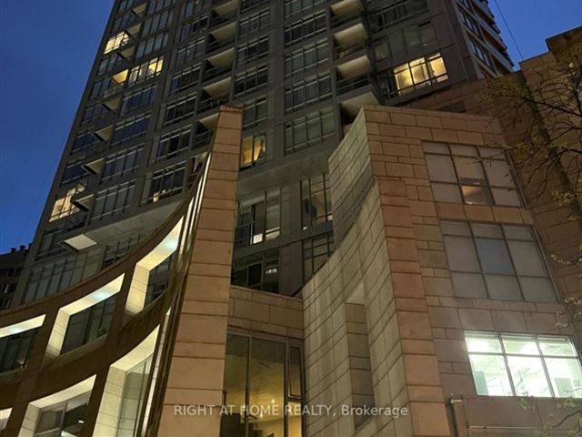 Quantum South Tower - 1502 2181 Yonge Street - photo 2