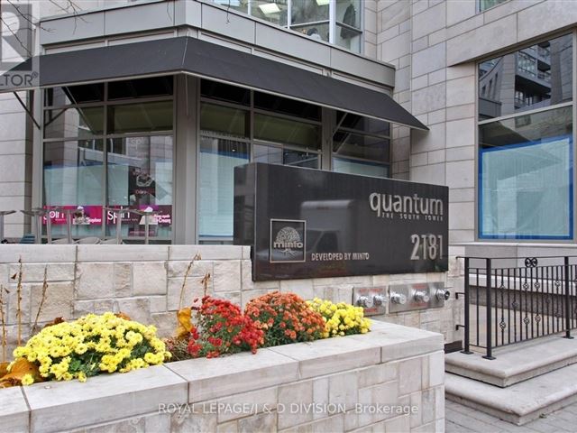 Quantum South Tower - 2908 2181 Yonge Street - photo 1