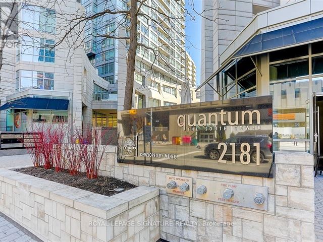 Quantum South Tower - 1601 2181 Yonge Street - photo 2