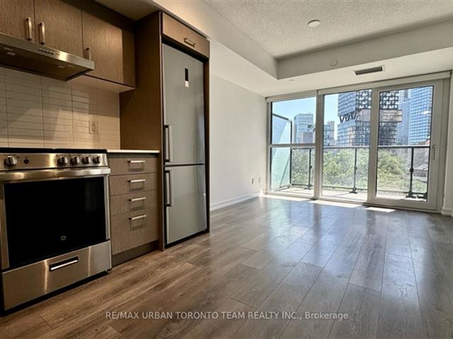 in.DE Condos - 706 219 Dundas Street East - photo 3