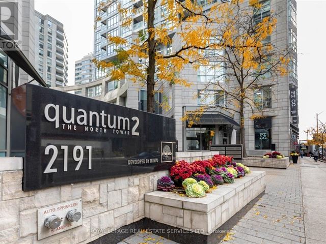 Quantum North Tower - 604 2191 Yonge Street - photo 2