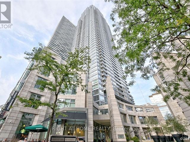 Quantum North Tower - 1608 2191 Yonge Street - photo 1