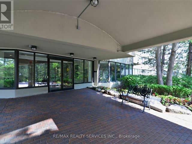 Bellair on the Park -  22 Hanover Road - photo 2