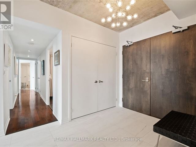 22 Condominiums - ph2 22 Wellesley Street East - photo 3